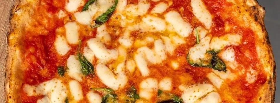 Lievitazione-e-impasto,-sono-i-segreti-delle-inconfondibili-pizze-dei-Fratelli-Coppola Lievitazione-e-impasto,-sono-i-segreti-delle-inconfondibili-pizze-dei-Fratelli-Coppola
